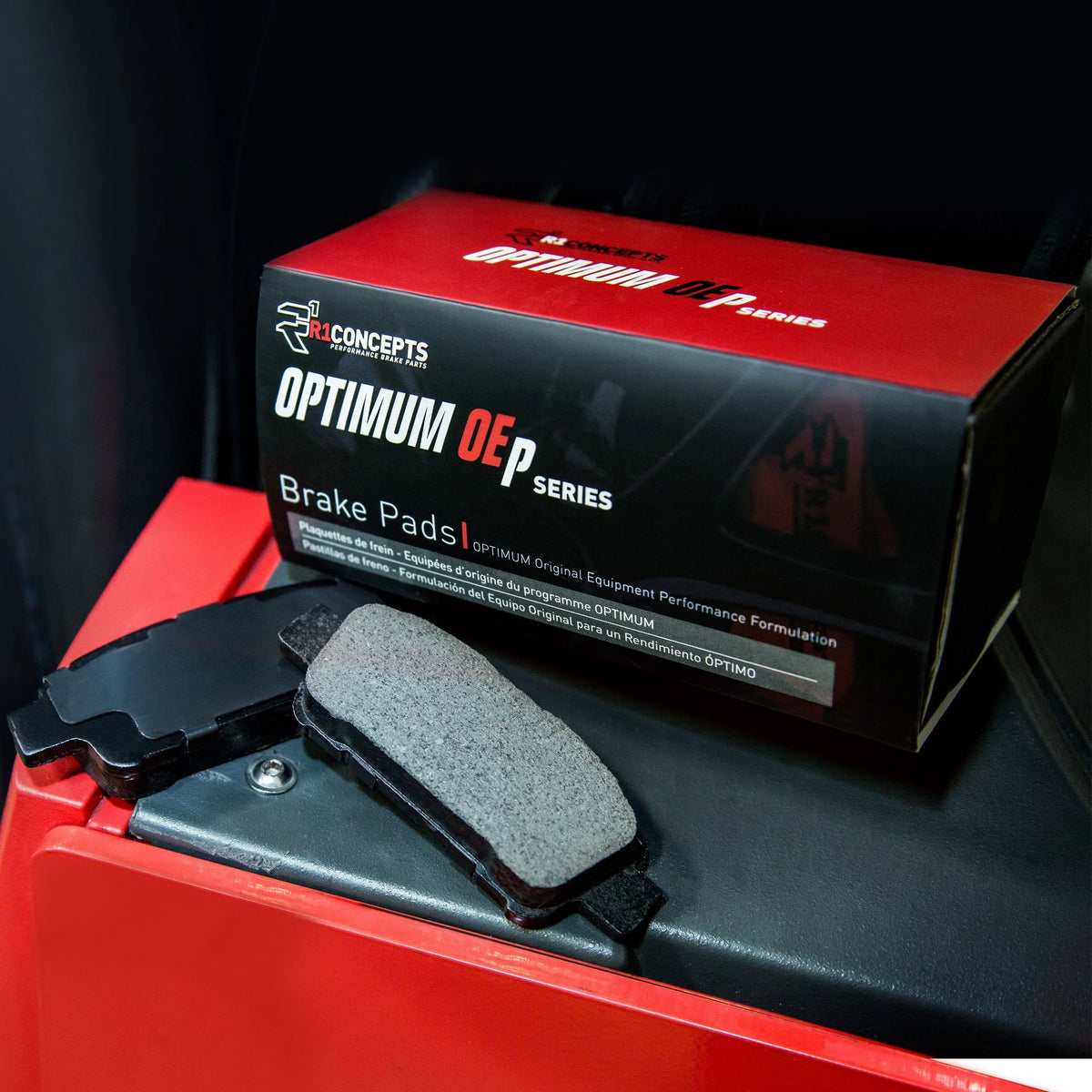 R1 Concepts Rear Brakes and Rotors Kit |Rear Brake Pads| Brake Rotors and Pads| Optimum OEp Brake Pads and Rotors |Hardware Kit WDUH1-80093