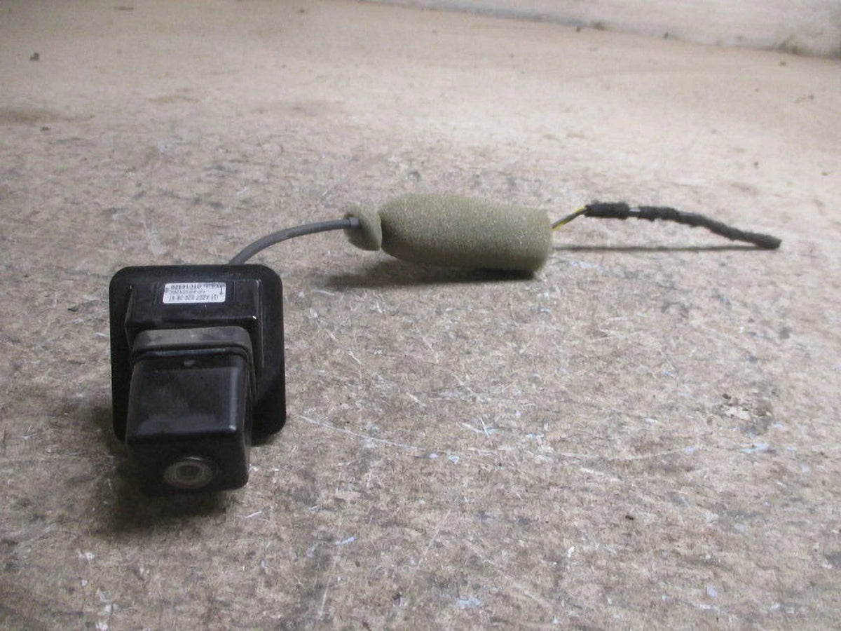 Pre-Owned Mercedes-Benz E-Class Back Up Rear View Camera OEM LKQ (Good)